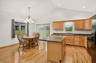 1908 Country View Dr, Saint Charles, MN 55972 - Photo 9