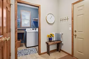 7645 Ridgeview Way, Chanhassen, MN 55317 - Photo 23