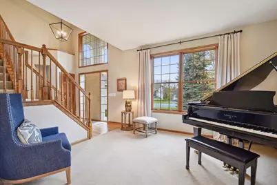 7645 Ridgeview Way, Chanhassen, MN 55317 - Photo 9