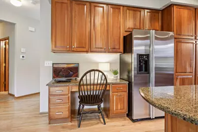 7645 Ridgeview Way, Chanhassen, MN 55317 - Photo 15