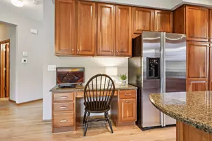 7645 Ridgeview Way, Chanhassen, MN 55317 - Photo 15