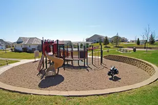 7645 Ridgeview Way, Chanhassen, MN 55317 - Photo 57