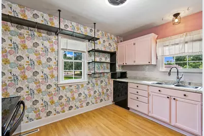 220 Green Street W, Waterville, MN 56096 - Photo 5