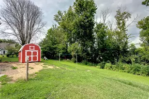 220 Green Street W, Waterville, MN 56096 - Photo 41