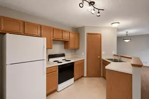 6452 158th St W, Apple Valley, MN 55124 - Photo 7