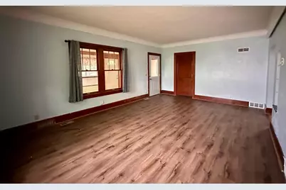 221 W Saxon Street, Ivanhoe, MN 56142 - Photo 7