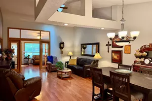 18699 Kalmar Ct, Lakeville, MN 55044 - Photo 5
