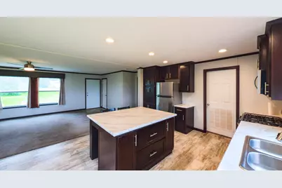 21509 700th Avenue, Alden, MN 56009 - Photo 5