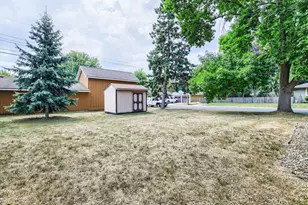 421 13th St W, Hastings, MN 55033 - Photo 17