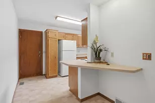8564 134th St W, Apple Valley, MN 55124 - Photo 11