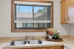 8564 134th St W, Apple Valley, MN 55124 - Photo 9
