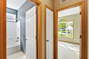 7174 Newbury Pl, Woodbury, MN 55125 - Photo 11
