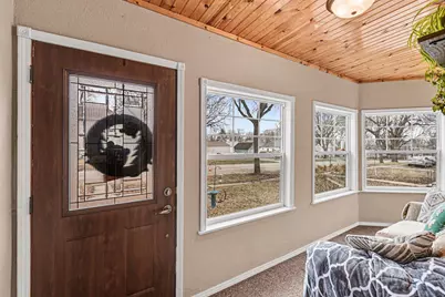 219 N Donaldson Street, Luverne, MN 56156 - Photo 5