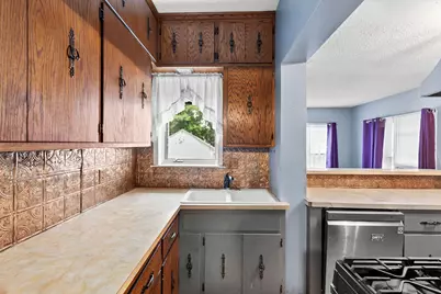 1050 Matilda Street, Saint Paul, MN 55117 - Photo 9