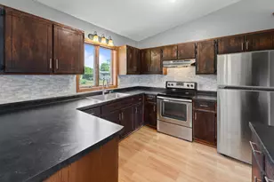 1232 Cypress Rd, Saint Cloud, MN 56303 - Photo 9