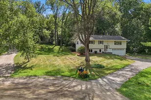 9405 Fox Valley Dr, Corcoran, MN 55340 - Photo 5