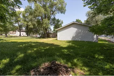 408 18th Avenue E, Menomonie, WI 54751 - Photo 7