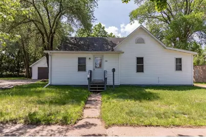 408 18th Avenue E, Menomonie, WI 54751 - Photo 5