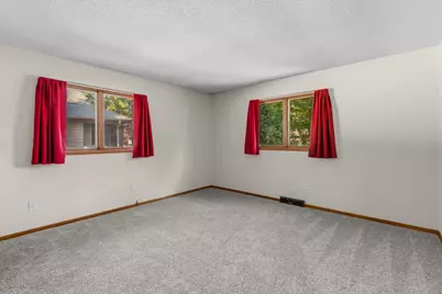 754 Southview Court SW, Hutchinson, MN 55350 - Photo 23