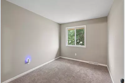 459 Mailand Court S, Maplewood, MN 55119 - Photo 21