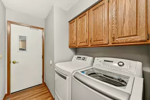 1349 Hillcrest Dr, Saint Charles, MN 55972 - Photo 9