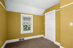 824 E 11th St, Duluth, MN 55805 - Photo 25