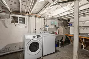 824 E 11th St, Duluth, MN 55805 - Photo 29