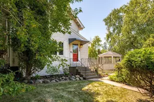 824 E 11th St, Duluth, MN 55805 - Photo 37