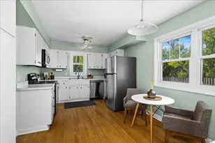 824 E 11th St, Duluth, MN 55805 - Photo 5