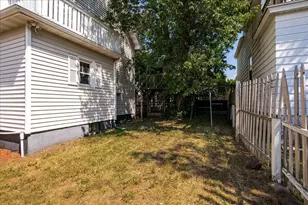 824 E 11th St, Duluth, MN 55805 - Photo 47