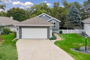 5734 Heather Ridge Dr, Shoreview, MN 55126 - Photo 3