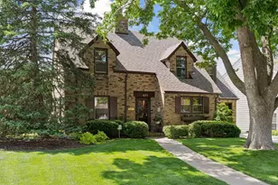 671 Josephine Pl, Saint Paul, MN 55116 - Photo 1
