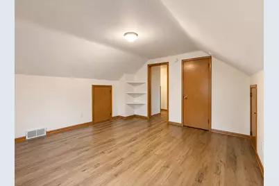 126 Riverside Drive NE, Saint Cloud, MN 56304 - Photo 7