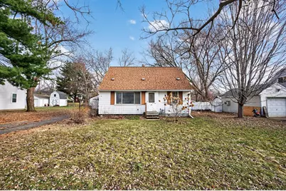121 Roselawn Avenue E, Maplewood, MN 55117 - Photo 29