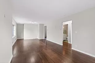 121 Roselawn Ave E, Maplewood, MN 55117 - Photo 9