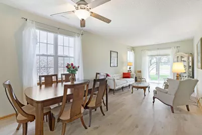 688 Cobblestone Way, Shakopee, MN 55379 - Photo 7
