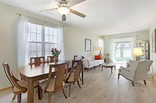 688 Cobblestone Way, Shakopee, MN 55379 - Photo 7