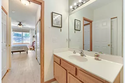 688 Cobblestone Way, Shakopee, MN 55379 - Photo 17