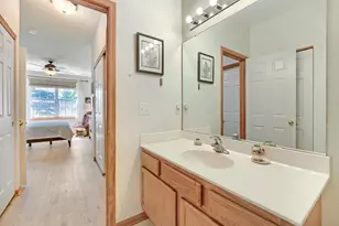 688 Cobblestone Way, Shakopee, MN 55379 - Photo 17