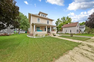 422 1st Street NW, Faribault, MN 55021 - Photo 1