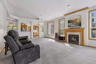 2485 Prairie Oak Trail, Woodbury, MN 55125 - Photo 5