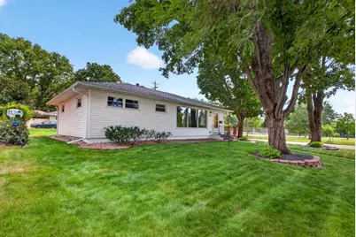 900 19th Avenue NE, Rochester, MN 55906 - Photo 3