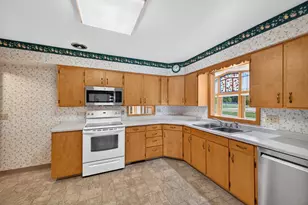 900 19th Ave NE, Rochester, MN 55906 - Photo 9