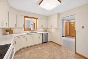 900 19th Ave NE, Rochester, MN 55906 - Photo 17