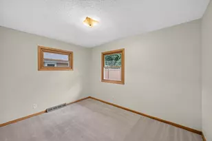 900 19th Ave NE, Rochester, MN 55906 - Photo 23