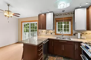3111 Joyce Ct, Eagan, MN 55121 - Photo 5