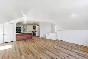 852 Ashland Ave, Saint Paul, MN 55104 - Photo 29