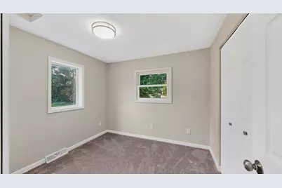 3225 Pinewood Road SE, Rochester, MN 55904 - Photo 11