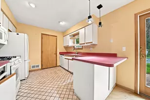 2527 Interlachen Dr, Stillwater, MN 55082 - Photo 9