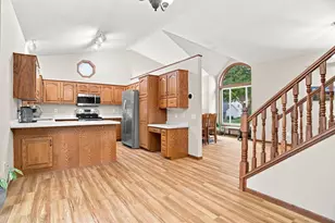 14631 Meadowood Dr, Savage, MN 55378 - Photo 7